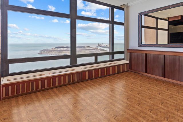 680 N Lake Shore Drive 1103, Chicago, IL 60611