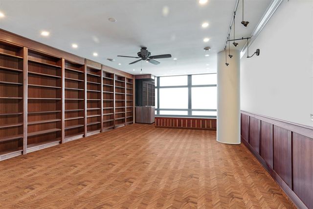 680 N Lake Shore Drive 1103, Chicago, IL 60611