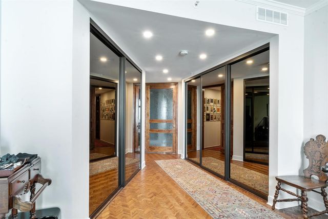 680 N Lake Shore Drive 1103, Chicago, IL 60611