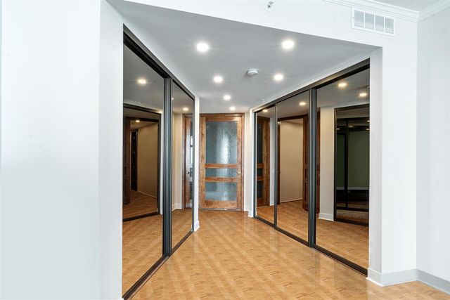 680 N Lake Shore Drive 1103, Chicago, IL 60611