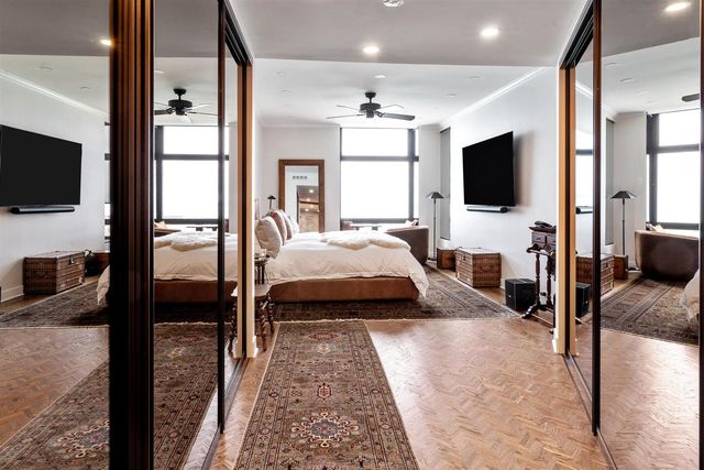 680 N Lake Shore Drive 1103, Chicago, IL 60611