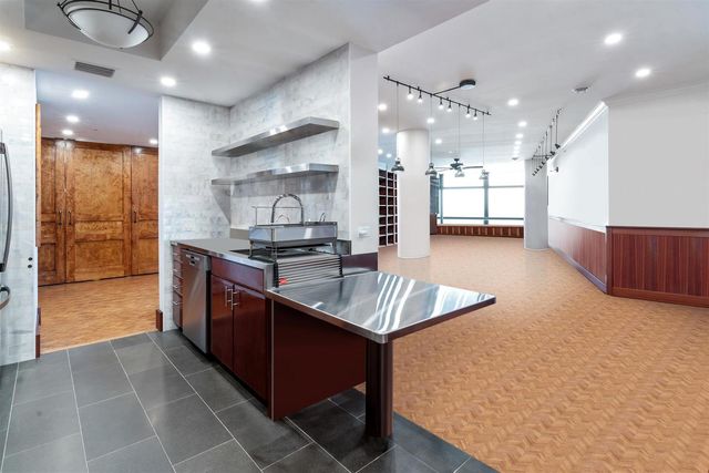 680 N Lake Shore Drive 1103, Chicago, IL 60611