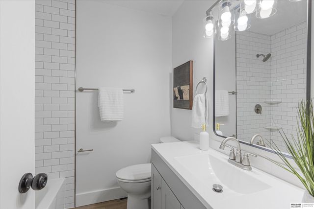 4915 Robin Drive, Bellevue, NE 68157