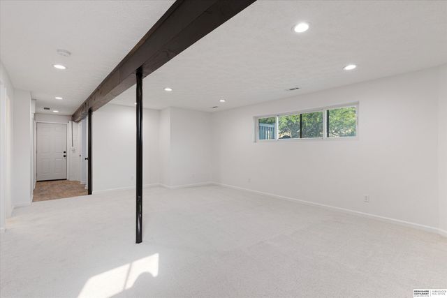 4915 Robin Drive, Bellevue, NE 68157