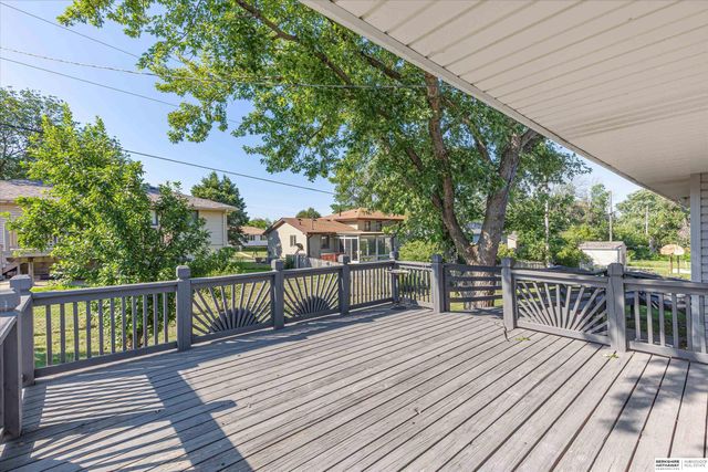 4915 Robin Drive, Bellevue, NE 68157