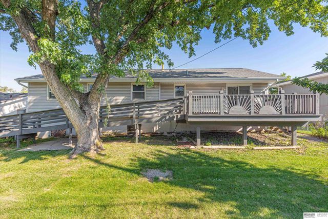 4915 Robin Drive, Bellevue, NE 68157