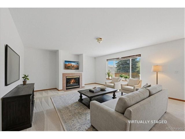 501 Saint Andrews Dr, Longmont, CO 80504