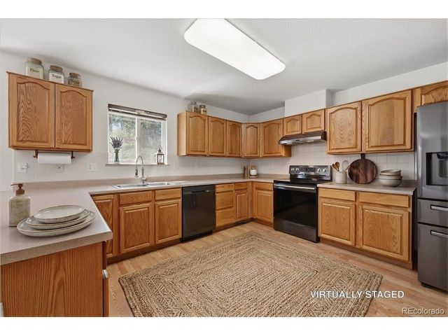 501 Saint Andrews Dr, Longmont, CO 80504