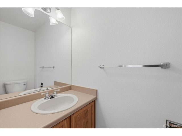 501 Saint Andrews Dr, Longmont, CO 80504