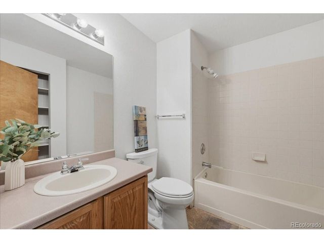 501 Saint Andrews Dr, Longmont, CO 80504