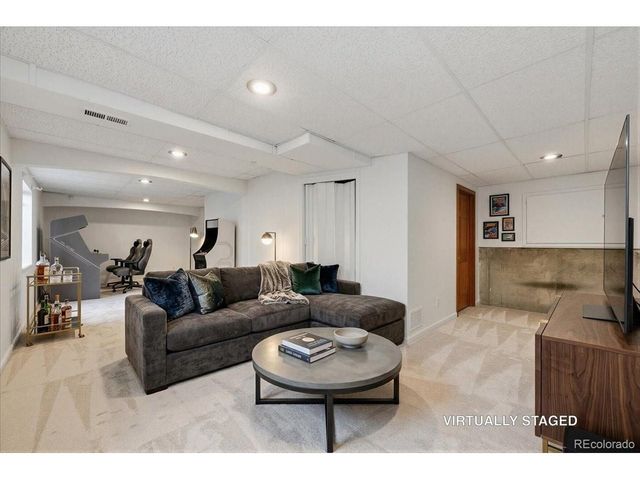 501 Saint Andrews Dr, Longmont, CO 80504