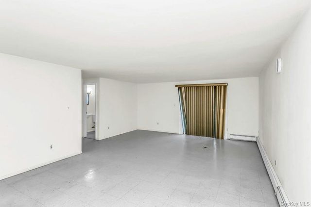 1085 Hempstead Avenue, South Hempstead, NY 11550