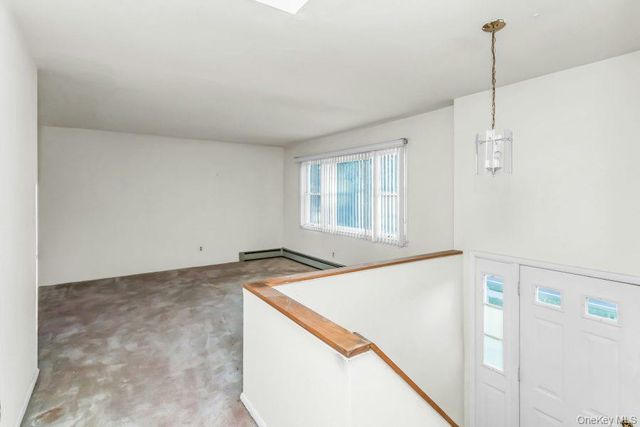1085 Hempstead Avenue, South Hempstead, NY 11550
