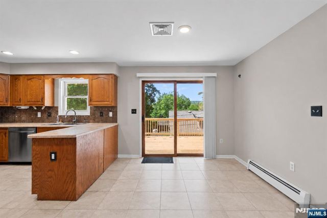 10 Tice Road, West Milford, NJ 07421