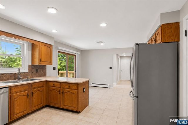 10 Tice Road, West Milford, NJ 07421