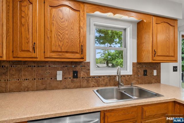 10 Tice Road, West Milford, NJ 07421