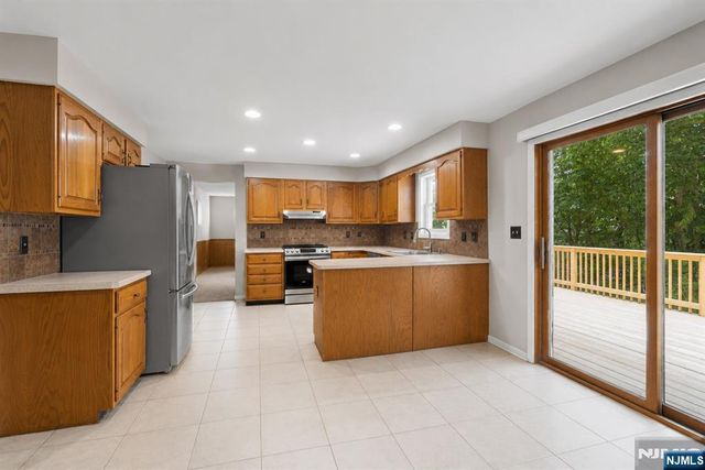 10 Tice Road, West Milford, NJ 07421