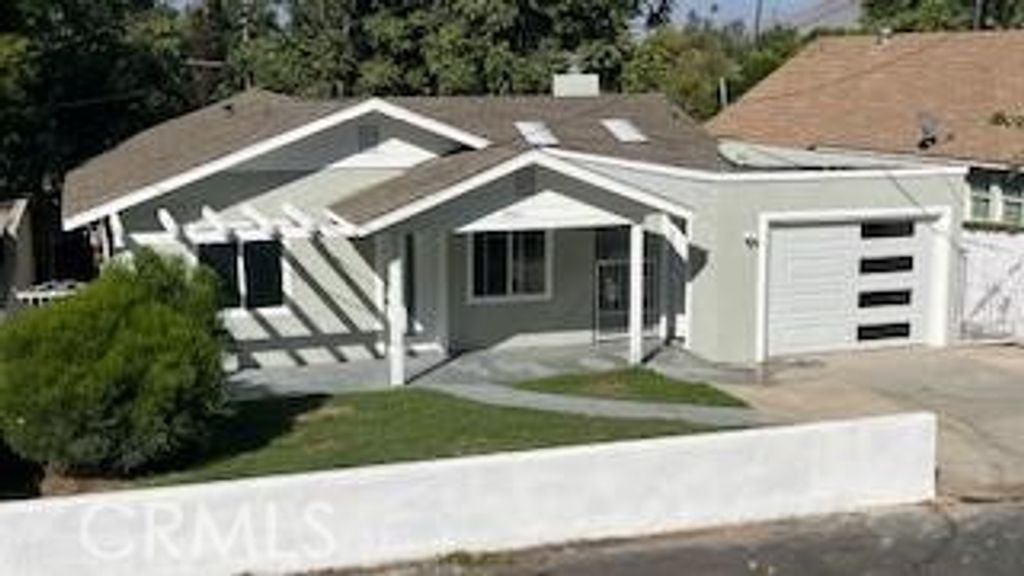 3943 Ridge Road, Riverside, CA 92501