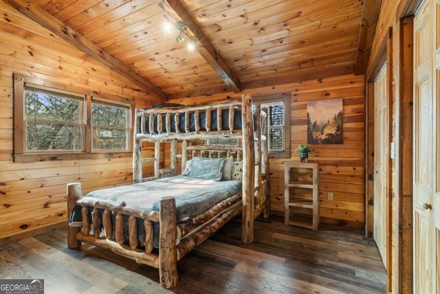 162 Little Falls Drive, Mineral Bluff, GA 30559