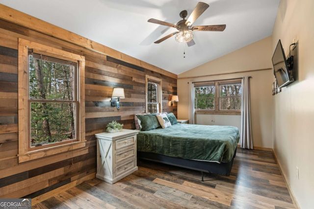 162 Little Falls Drive, Mineral Bluff, GA 30559