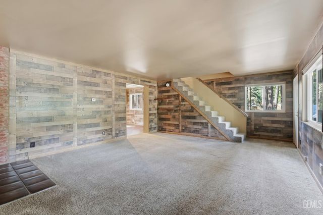 10729 Pine Drive, Wofford Heights, CA 93285