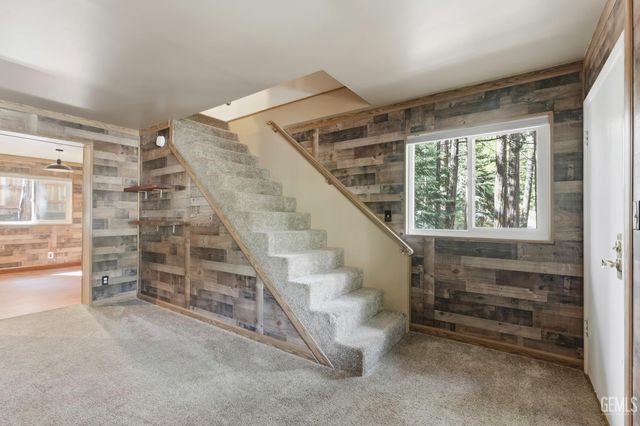 10729 Pine Drive, Wofford Heights, CA 93285