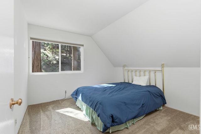 10729 Pine Drive, Wofford Heights, CA 93285