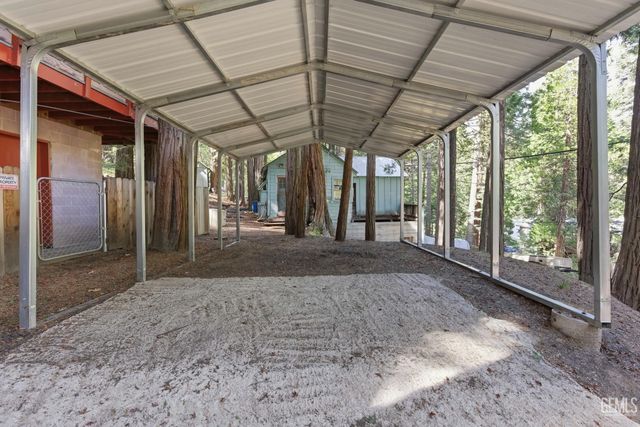 10729 Pine Drive, Wofford Heights, CA 93285