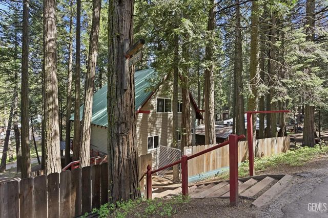 10729 Pine Drive, Wofford Heights, CA 93285