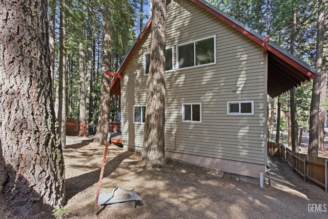 10729 Pine Drive, Wofford Heights, CA 93285