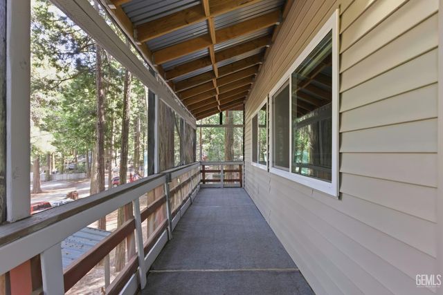 10729 Pine Drive, Wofford Heights, CA 93285