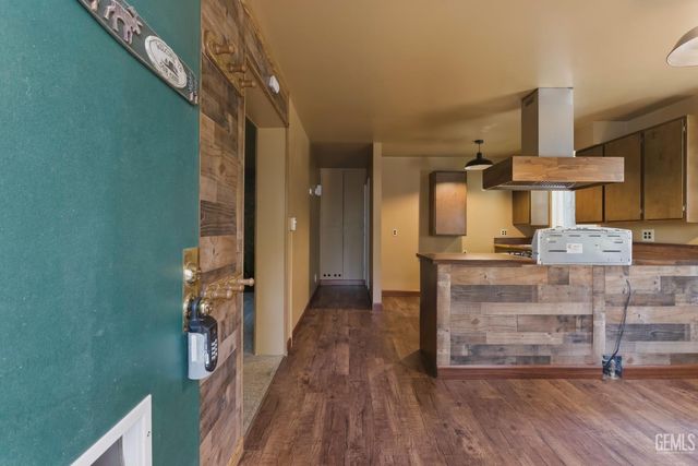 10729 Pine Drive, Wofford Heights, CA 93285