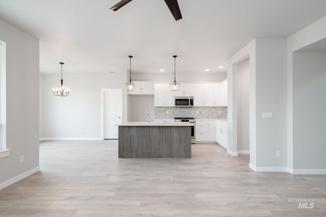 6657 S Banded Eagle Way, Boise, ID 83709