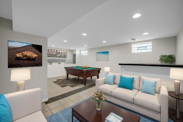 8458 S Vernon Avenue, Chicago, IL 60619