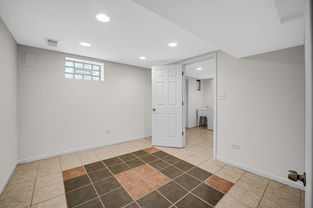 8458 S Vernon Avenue, Chicago, IL 60619