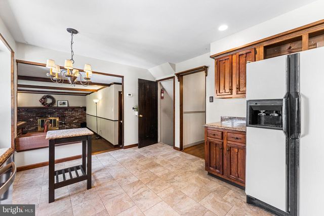 1713 RED OAK RD, Williamstown, NJ 08094