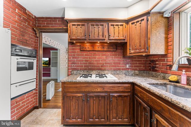 1713 RED OAK RD, Williamstown, NJ 08094