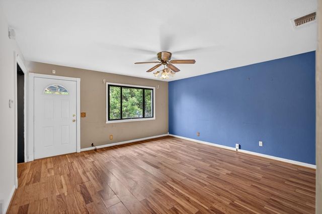 2600 Connie Dr, Sacramento, CA 95815