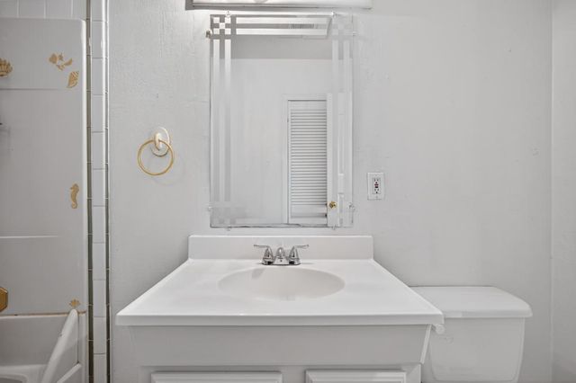 2600 Connie Dr, Sacramento, CA 95815