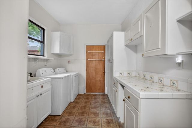 2600 Connie Dr, Sacramento, CA 95815