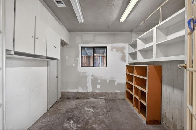 2600 Connie Dr, Sacramento, CA 95815