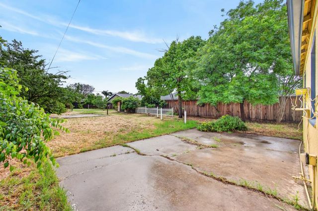 2600 Connie Dr, Sacramento, CA 95815