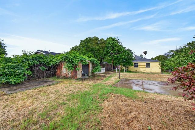 2600 Connie Dr, Sacramento, CA 95815