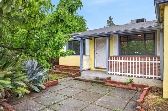 2600 Connie Dr, Sacramento, CA 95815