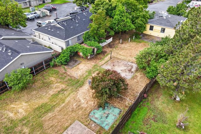 2600 Connie Dr, Sacramento, CA 95815