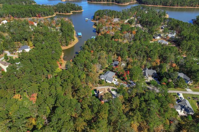 212 Pirates Cove, Mccormick, SC 29835