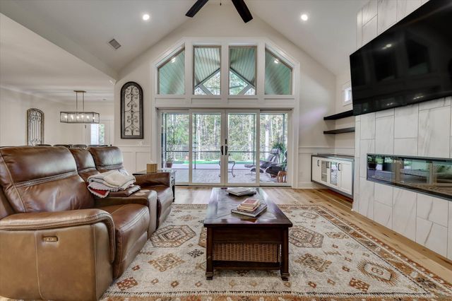 212 Pirates Cove, Mccormick, SC 29835