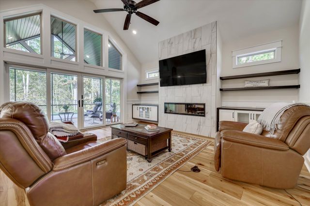 212 Pirates Cove, Mccormick, SC 29835