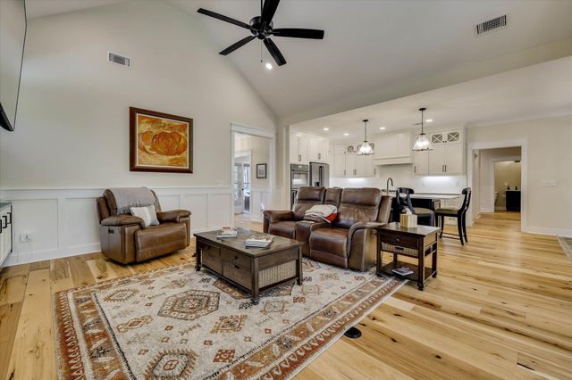 212 Pirates Cove, Mccormick, SC 29835