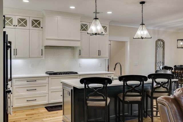 212 Pirates Cove, Mccormick, SC 29835